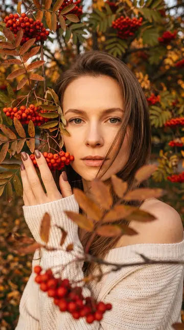 Осенний портрет с рябиной — новогодняя ИИ-фотосессия